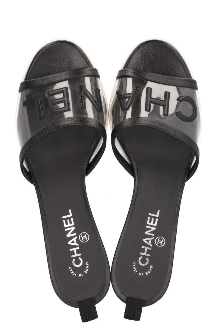 CHANEL logo talons PVC