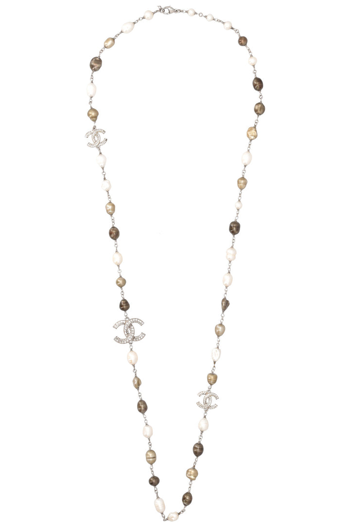 CHANEL 2012 Collier Perle CC