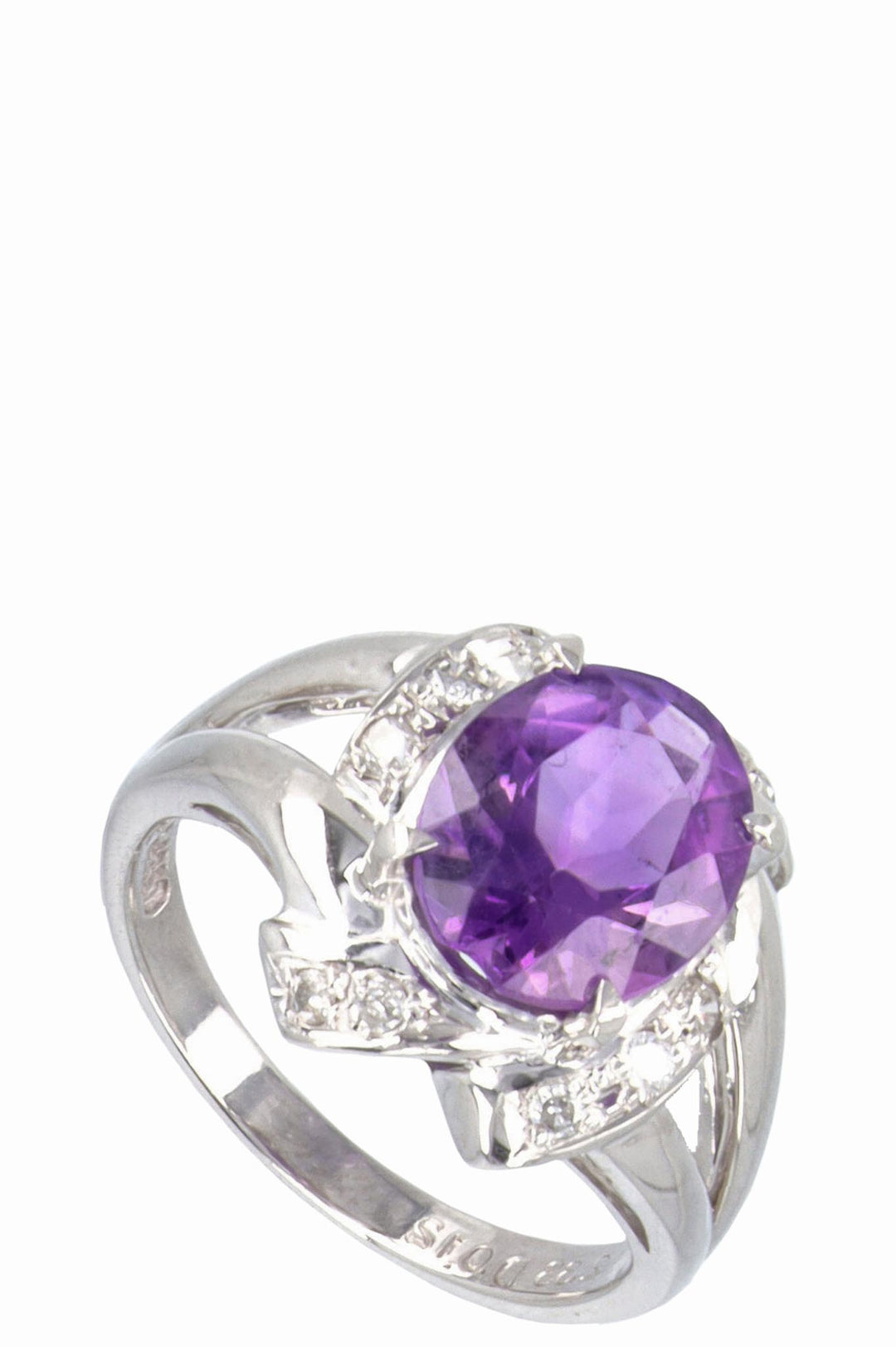 VINTAGE JEWELRY Ring Amethyst Diamonds Platinum