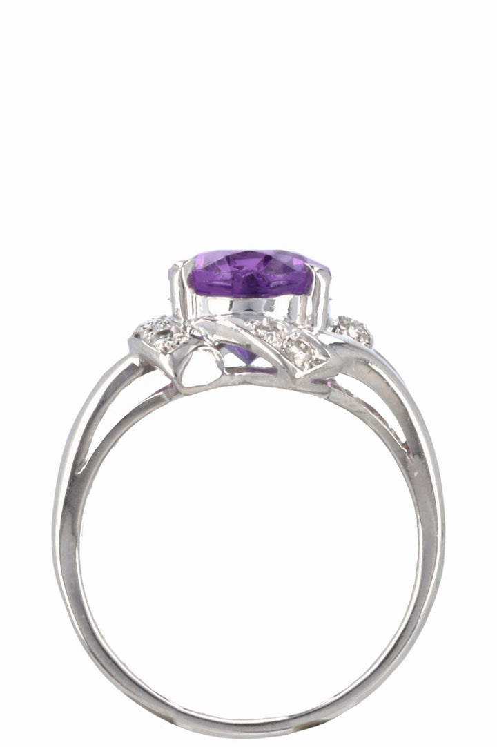 VINTAGE JEWELRY Ring Amethyst Diamonds Platinum