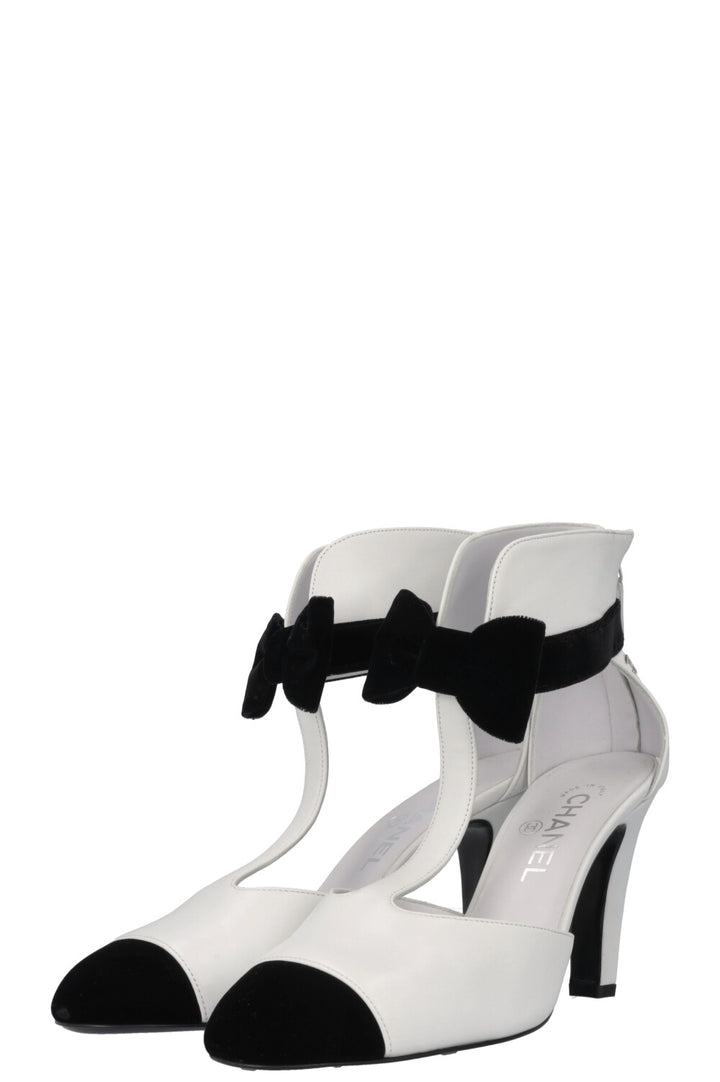 CHANEL Bow Heels Black White