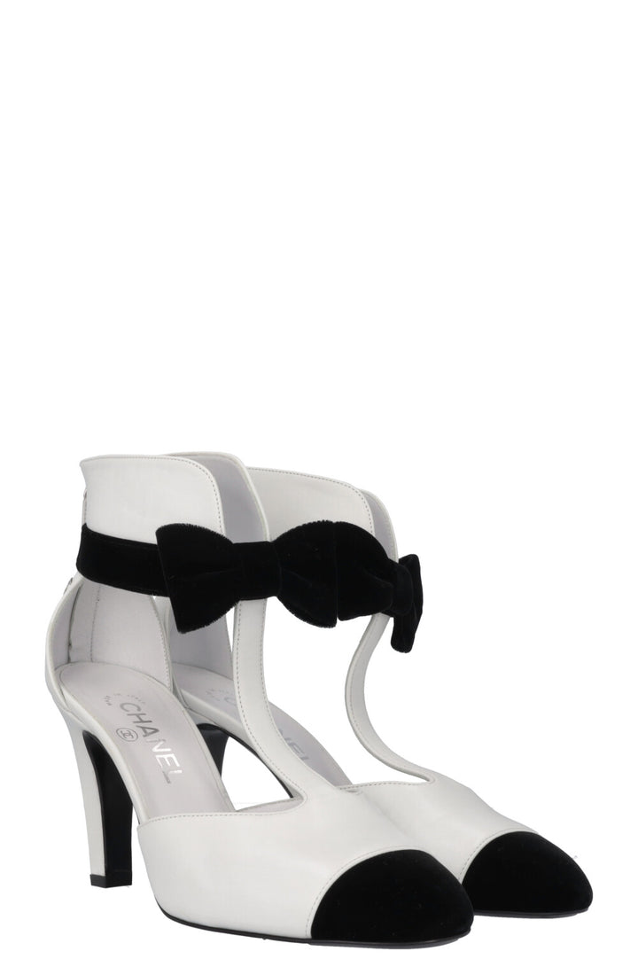 CHANEL Bow Heels Black White