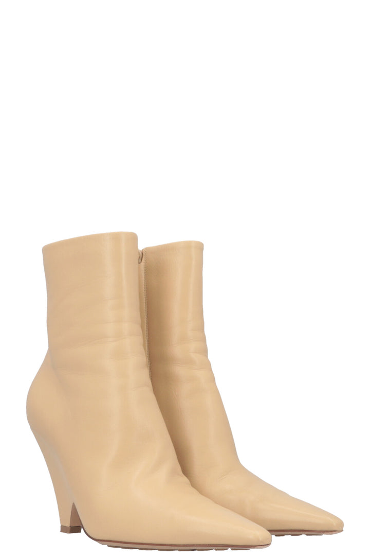 BOTTEGA VENETA Punta Boots Beige