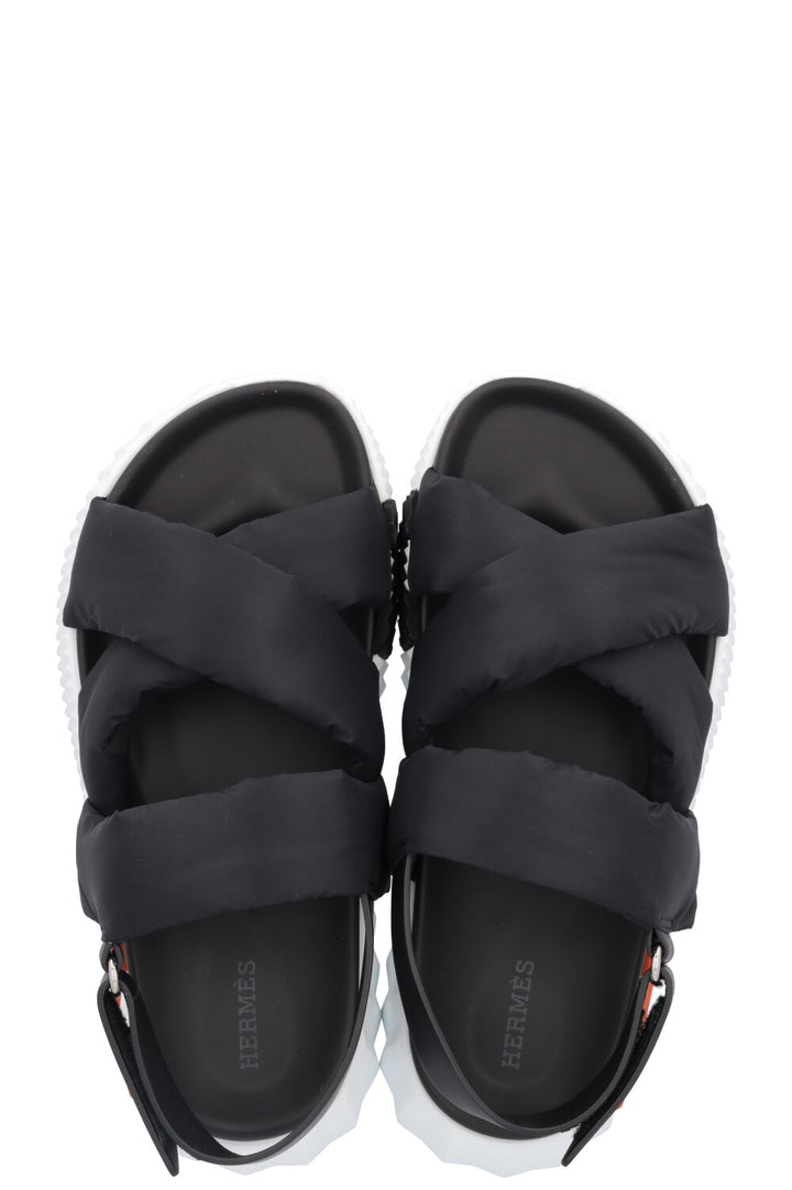 HERMÈS Electric Sandals Parachute Black