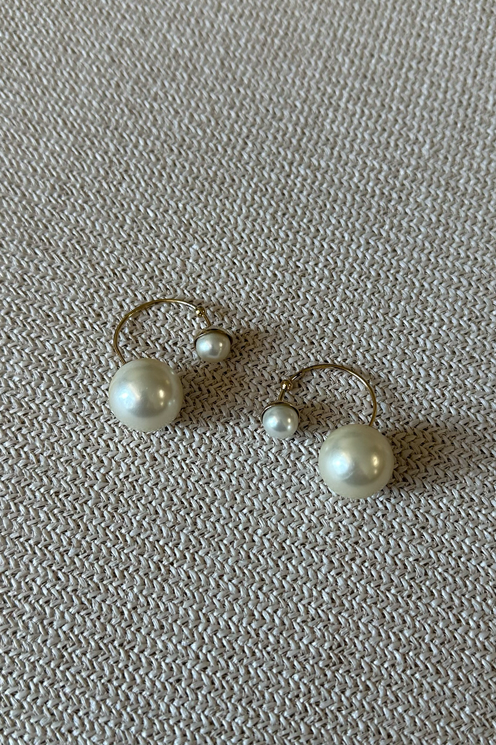 CHRISTIAN DIOR Tribale Pearl Earrings Gold