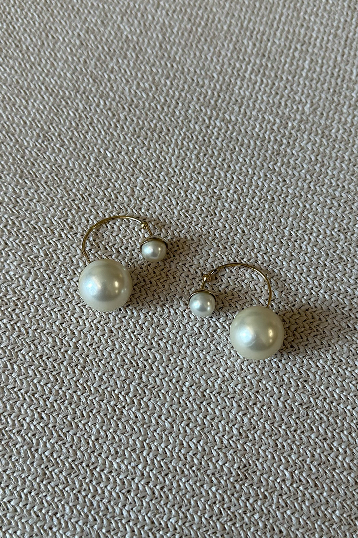 CHRISTIAN DIOR Tribale Pearl Earrings Gold