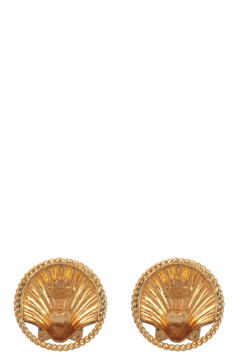 CHANEL 1990 Seashell Ear Clips Gold