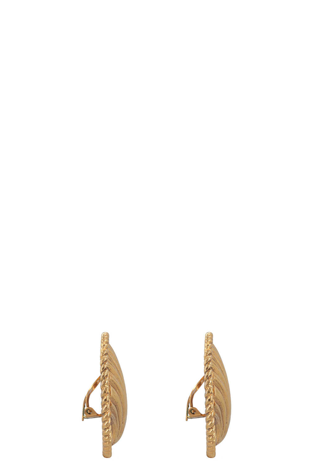 CHANEL 1990 Seashell Ear Clips Gold