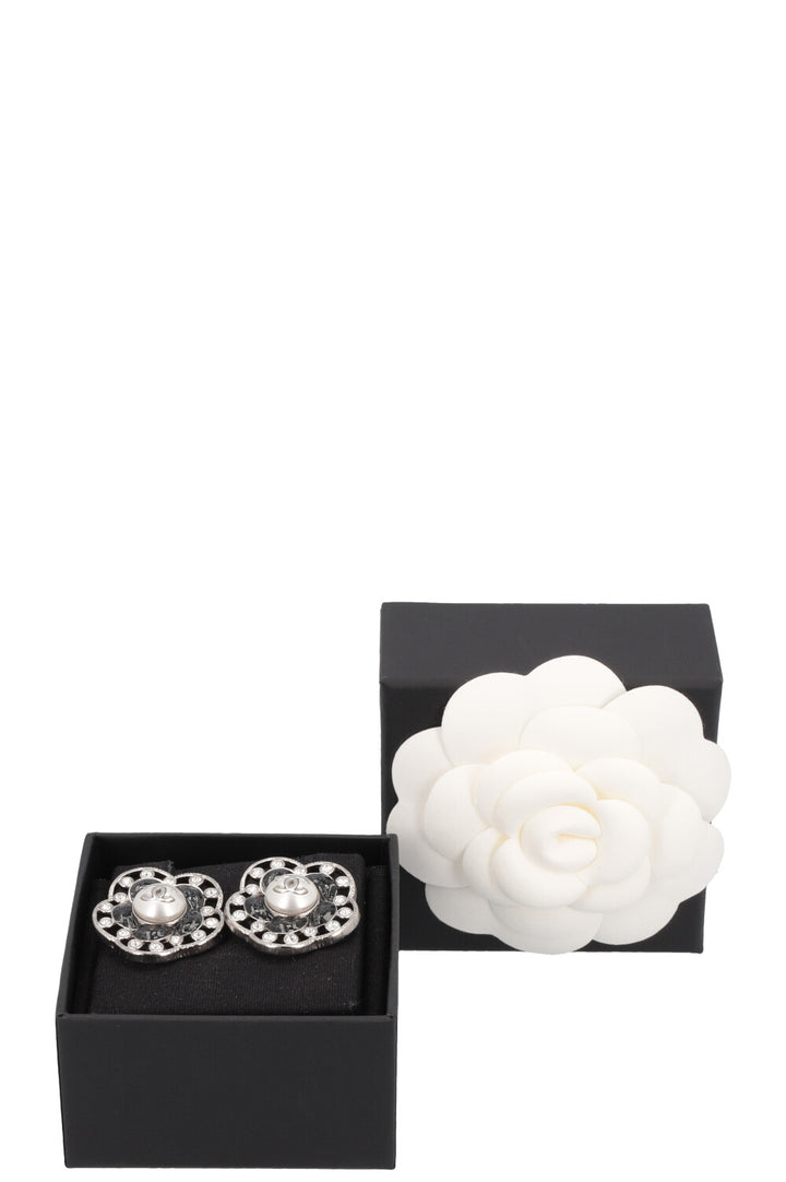 CHANEL Boucles d'oreilles CC Noir Argent