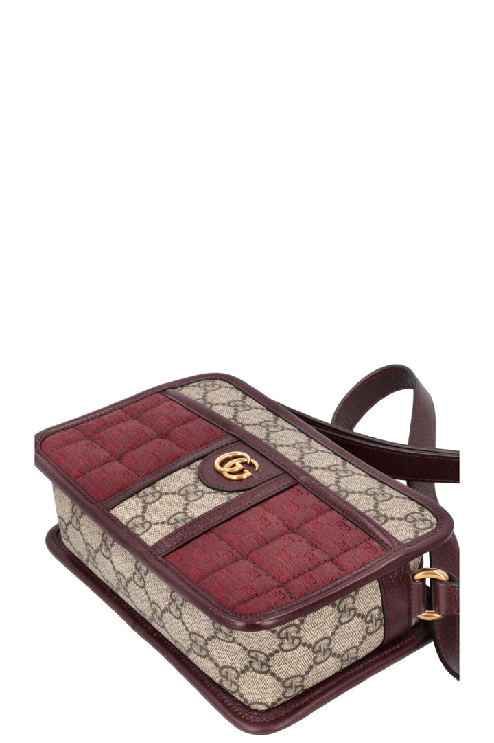 GUCCI GG Supreme Crossbody Bag Red