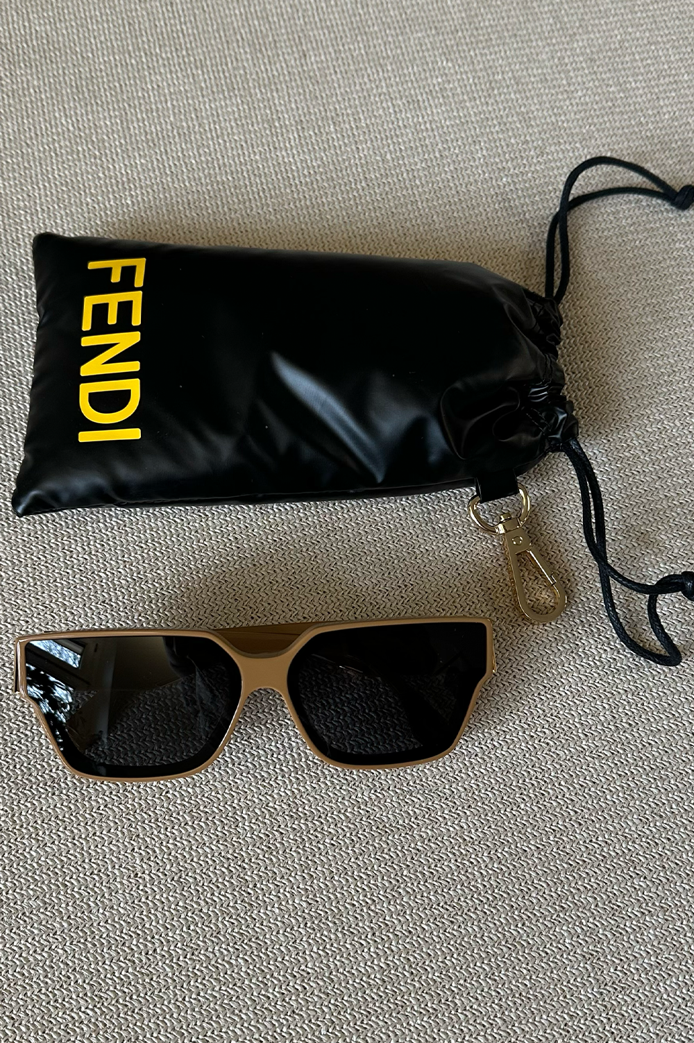 FENDI Sunglasses FE40091 Brown