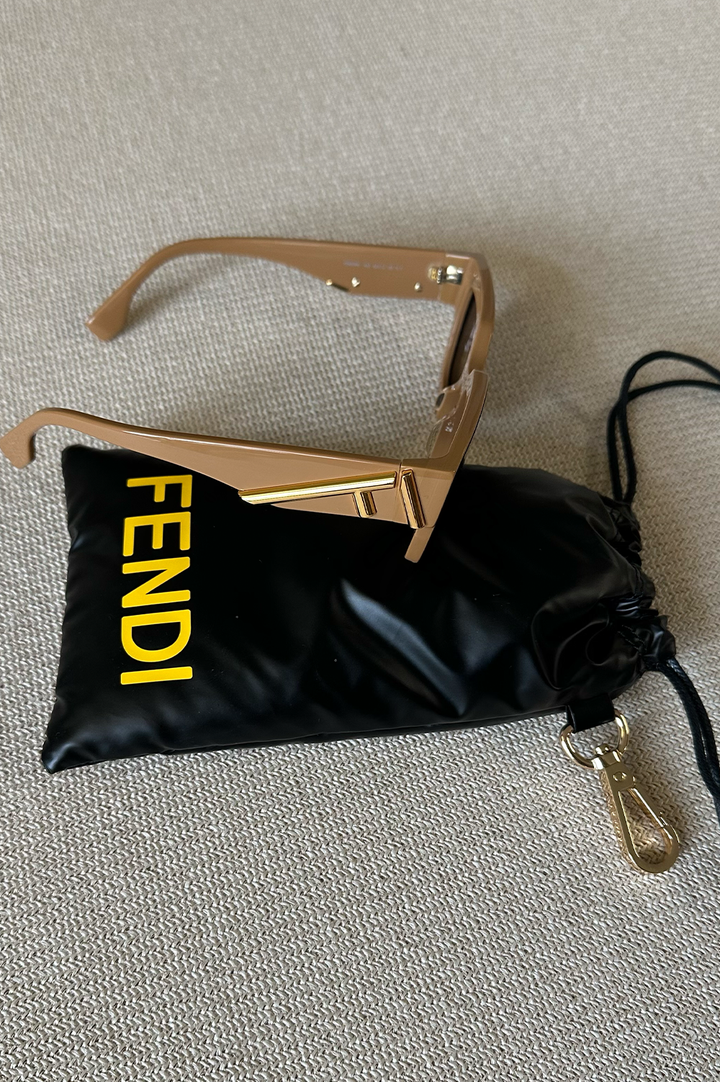 FENDI Sunglasses FE40091 Brown