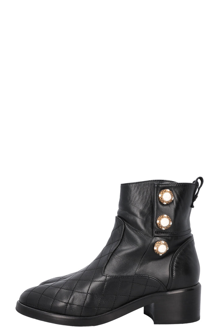 CHANEL Boots Black Pearls