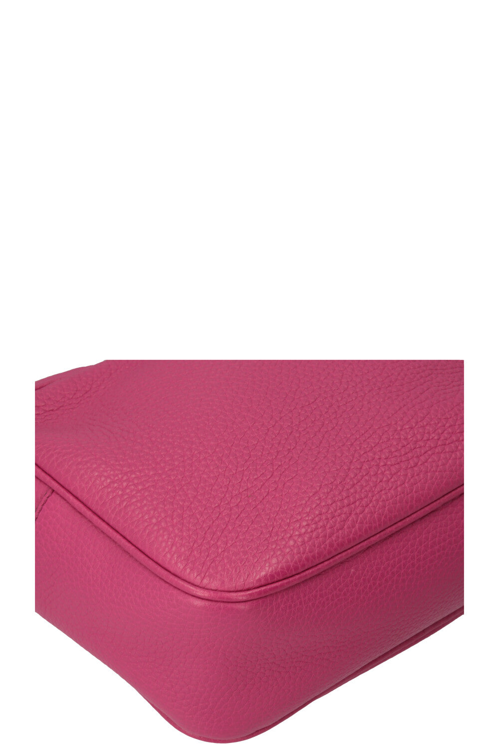 GUCCI Soho Disco Crossbody Bag Leather Fuchsia