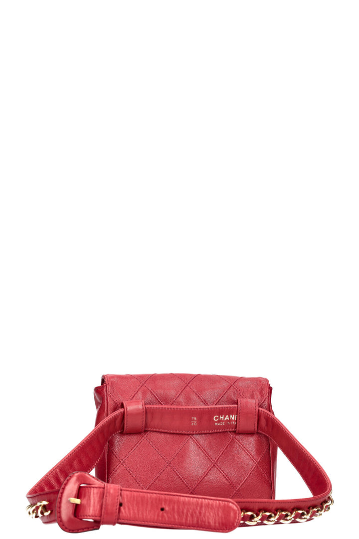 CHANEL Sac Ceinture Matelassé Rouge