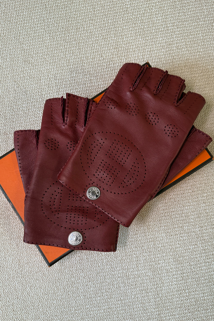 HERMÈS Lasercut H Gloves Burgundy