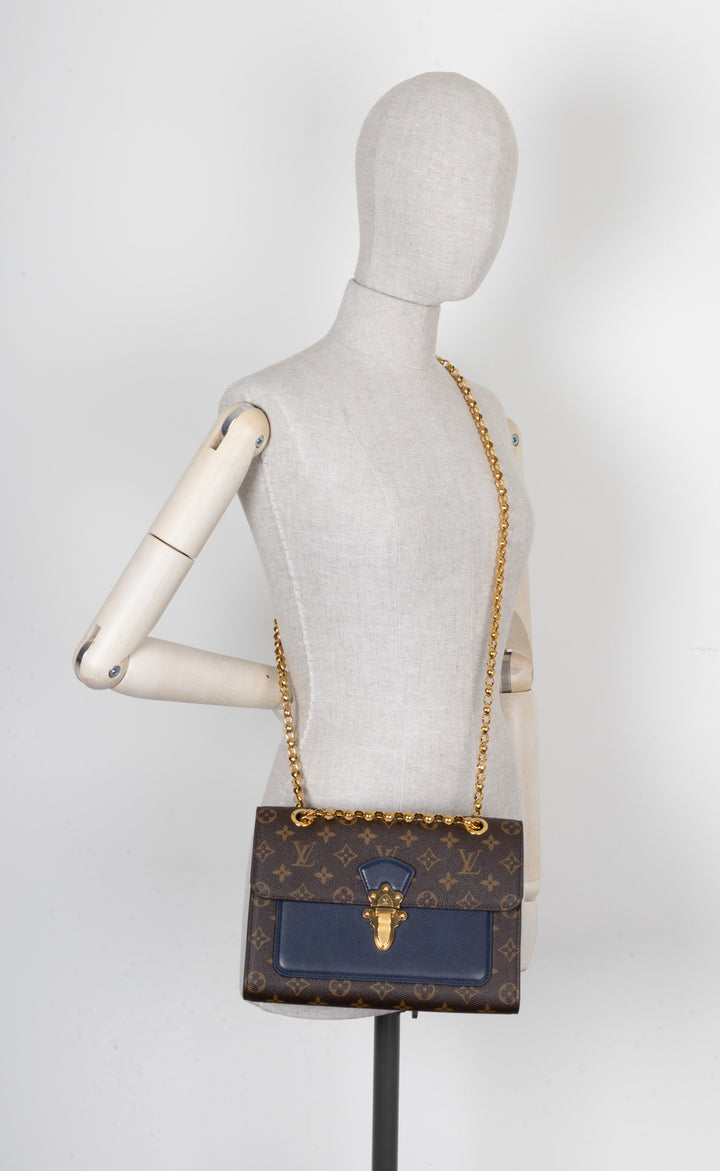 LOUIS VUITTON Victoire Bag MNG Canvas