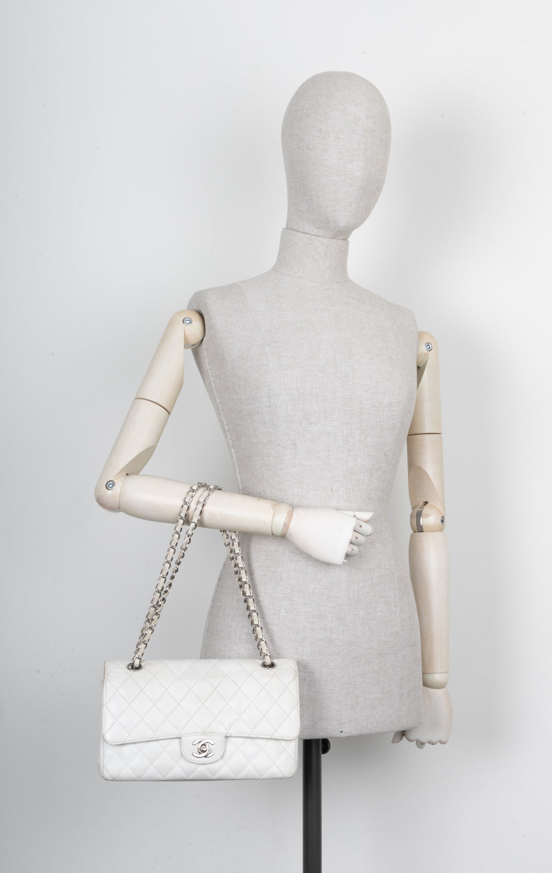 CHANEL Sac Classique à Double Rabat Moyen Blanc