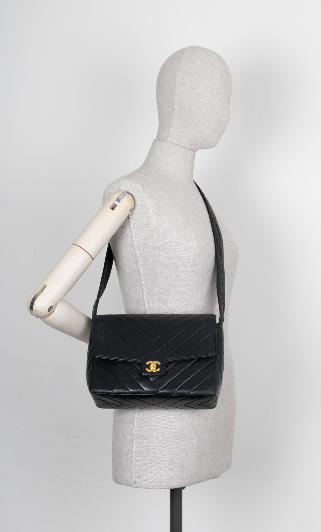 CHANEL Vintage CC Crossbody Bag Leather Black