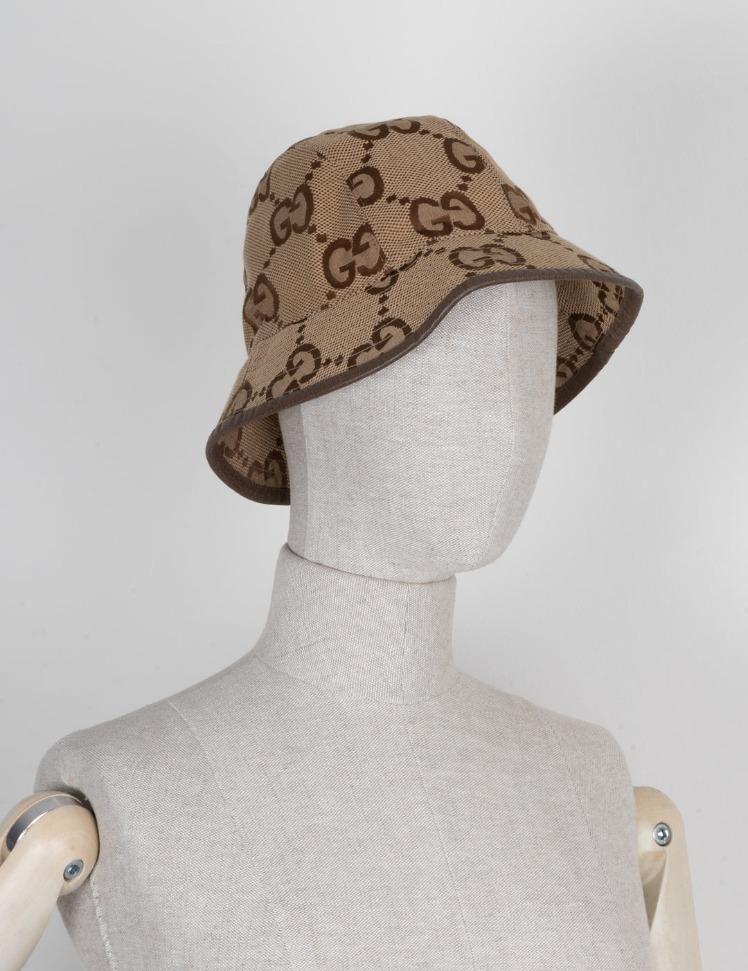 GUCCI Jumbo GG Canvas Bucket Hat Camel