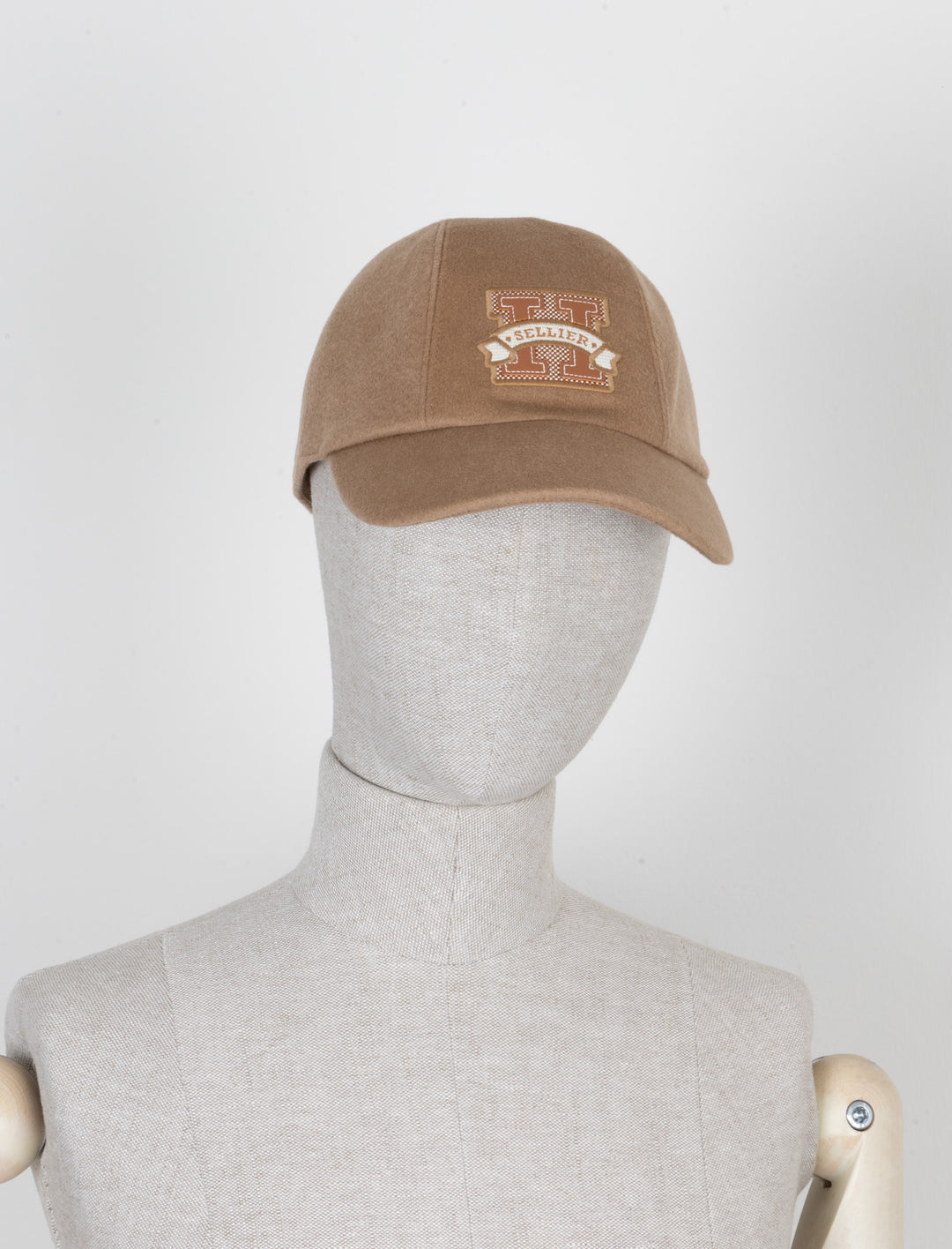 HERMÈS Davis H Sellier Cap Cashmere Beige