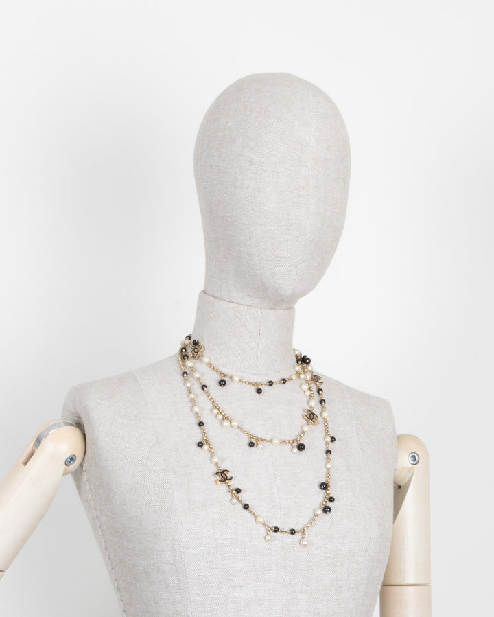 CHANEL 2013 CC Faux Pearl Necklace Black White