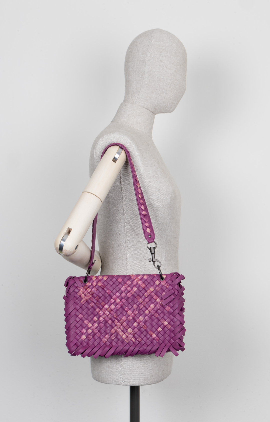 BOTTEGA VENETA Fringed Intrecciato Crossbody Bag Pink