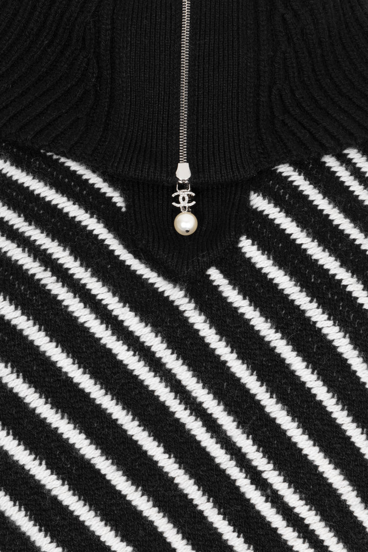 CHANEL Striped Knit Cashmere Black