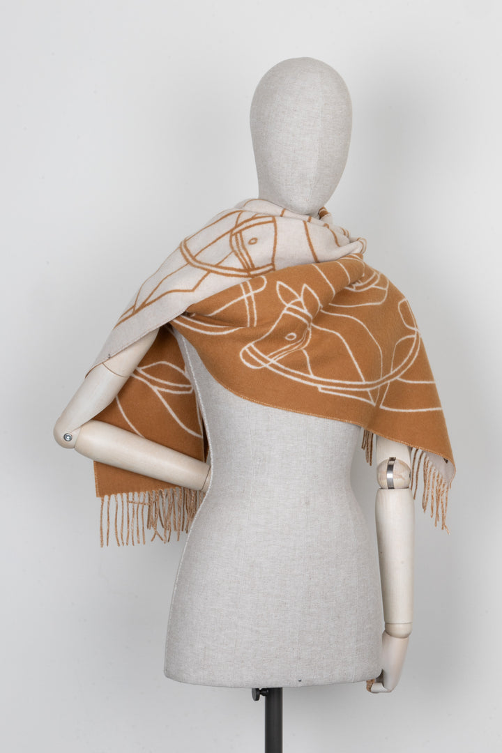 HERMÈS Casaque Entrelacs Reversible Scarf Cashmere