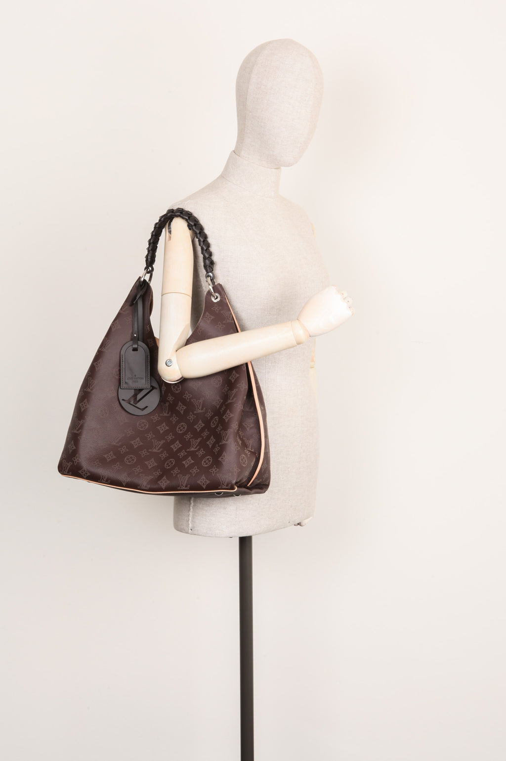 Louis Vuitton Carmel Hobo Chocolate Mahina Leather