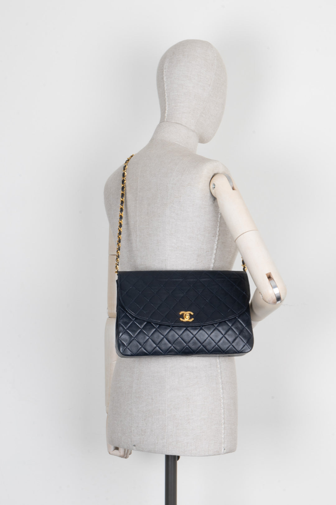 CHANEL Vintage Classic Flap Bag Midnight Blue