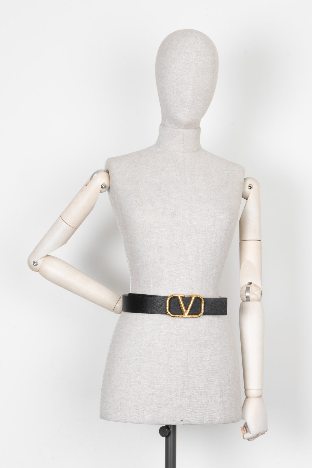 VALENTINO Reversible V Logo Belt Leather Ivory Black