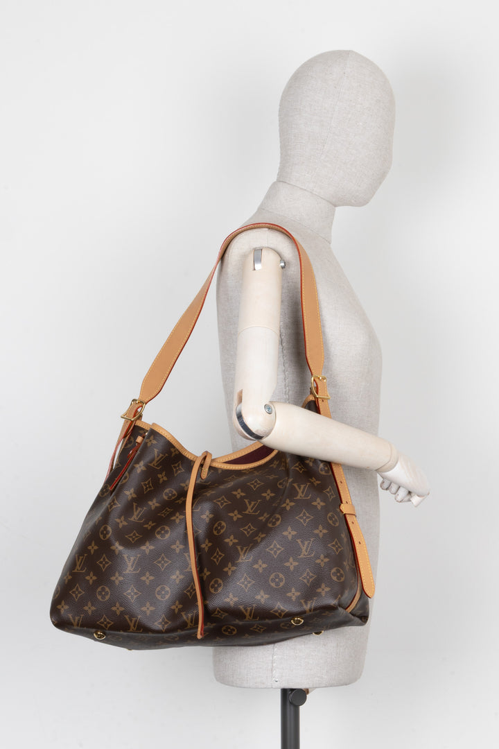 LOUIS VUITTON CarryAll MM MNG