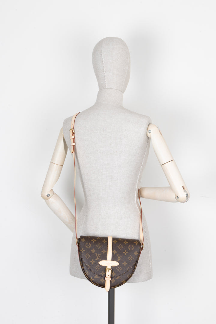 LOUIS VUITTON Chantilly Crossbody Bag MNG Canvas