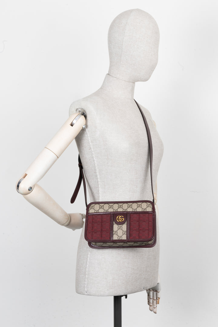 GUCCI GG Supreme Crossbody Bag Red