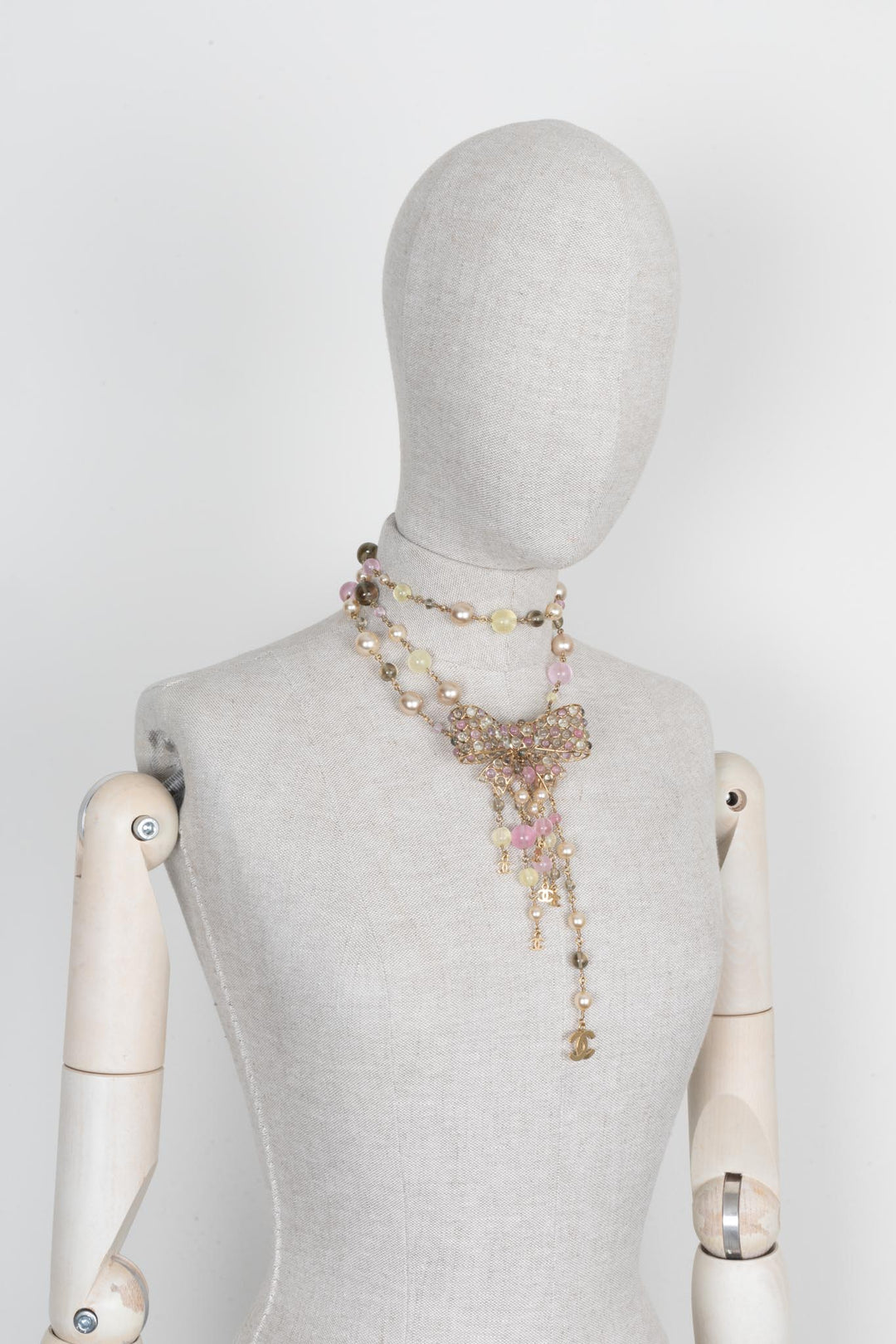 CHANEL 2002 Gripoix Bow Pearl Necklace/Belt