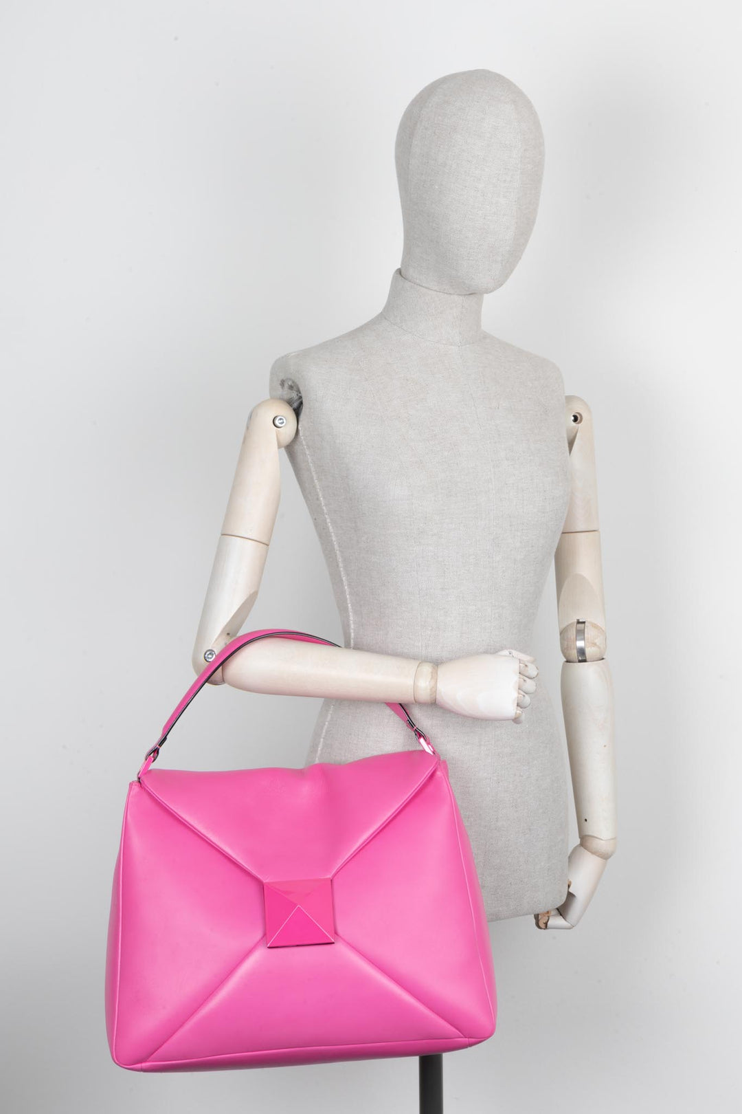 VALENTINO One Stud Shoulder Tote Bag Hot Pink