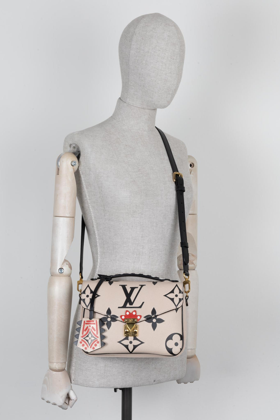 LOUIS VUITTON Empreinte MNG Giant Crafty Metis Pochette Bag Cream