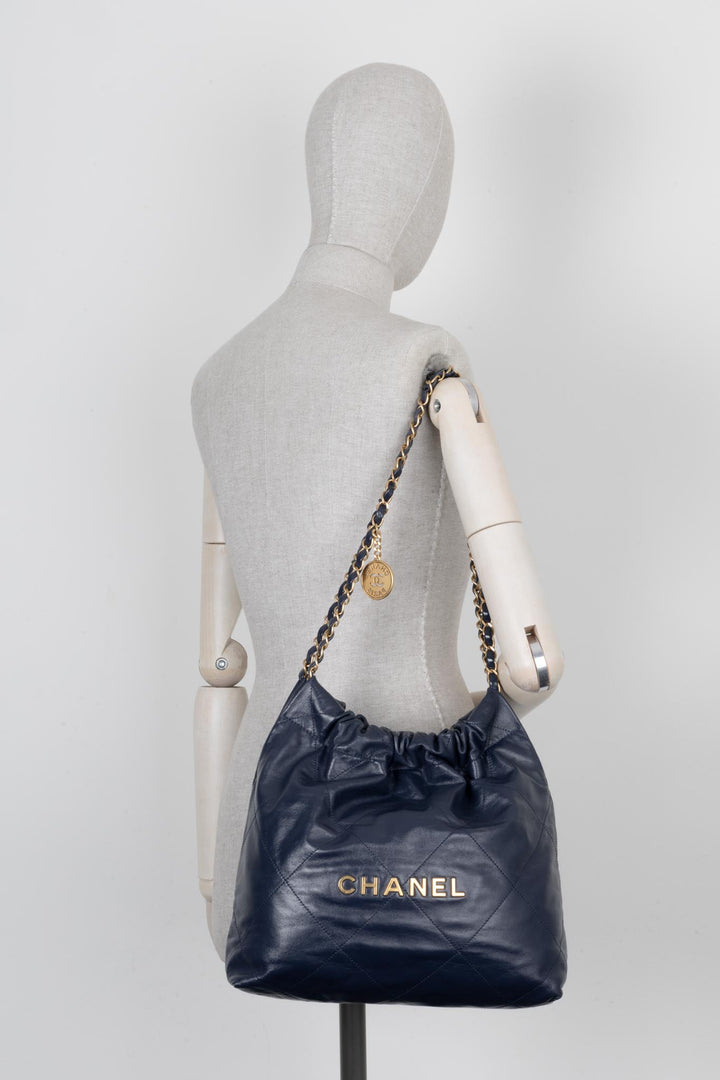 CHANEL 22 Small Bag Leather Navy