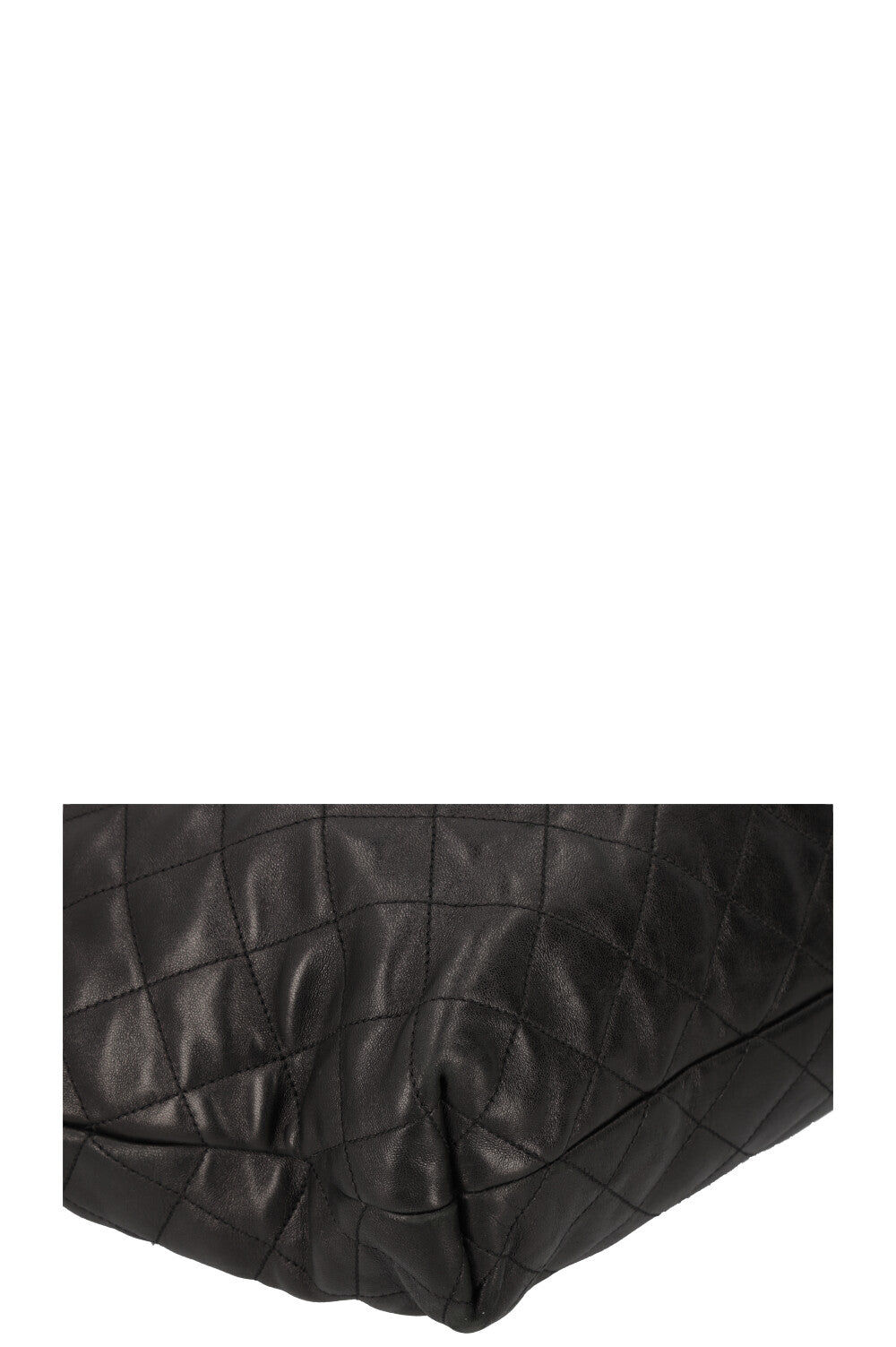 SAINT LAURENT ICARE Maxi Tote Quilted Black