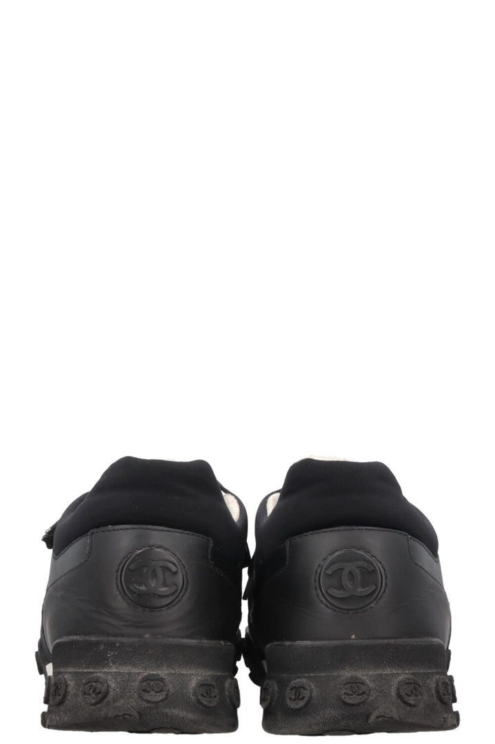 CHANEL 2019 CC Sneakers Black