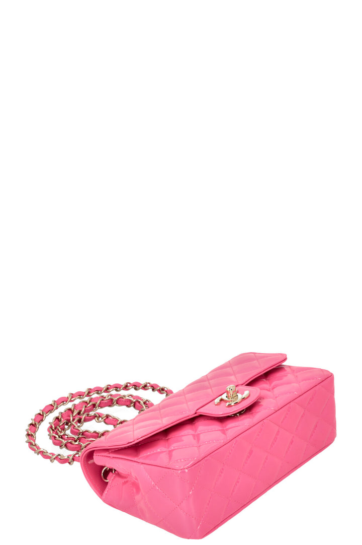 CHANEL Classic Mini Sac bandoulière à rabat unique Rose Verni