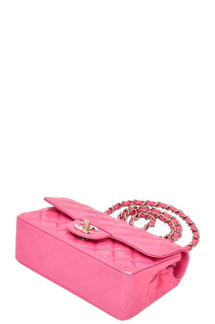 CHANEL Classic Mini Single Flap Crossbody Bag Patent Pink