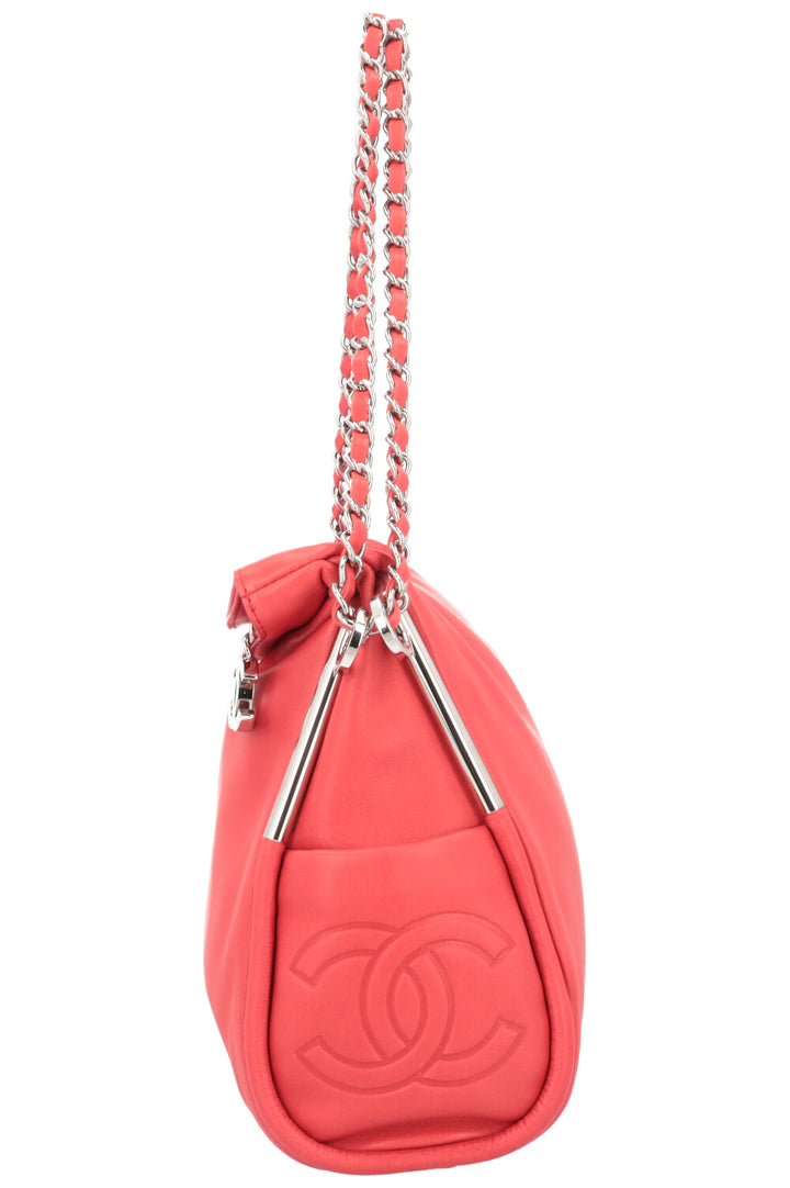 CHANEL Sac Besace Cuir Corail