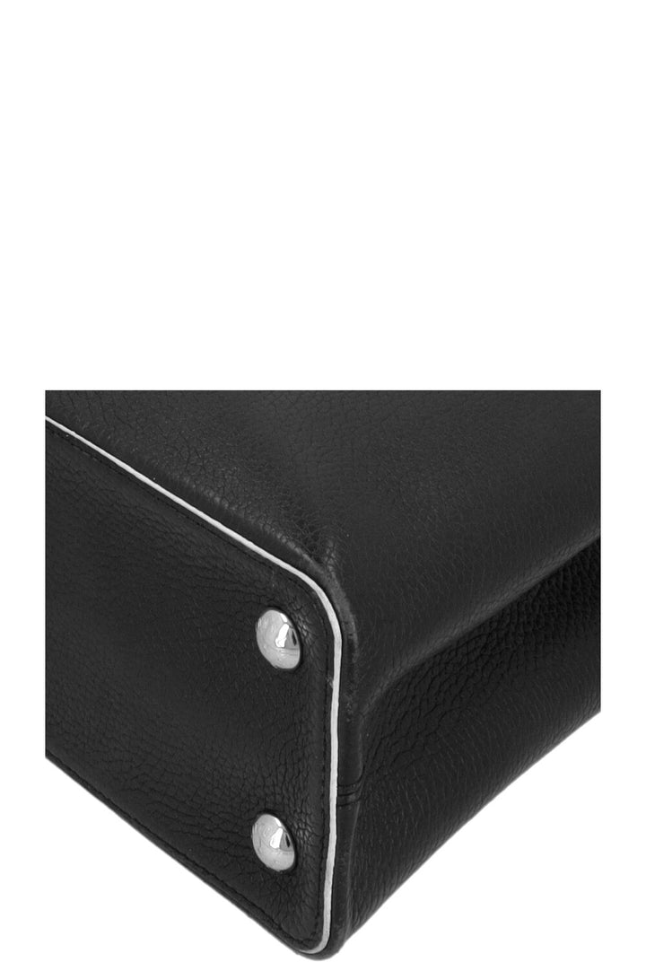 LOUIS VUITTON Capucines MM Noir