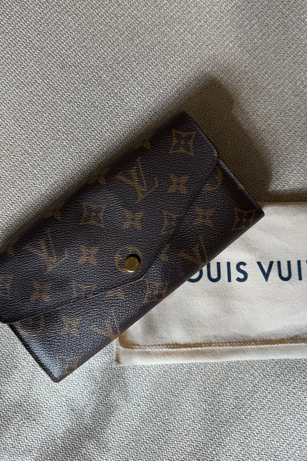 LOUIS VUITTON Sarah Wallet MNG Canvas