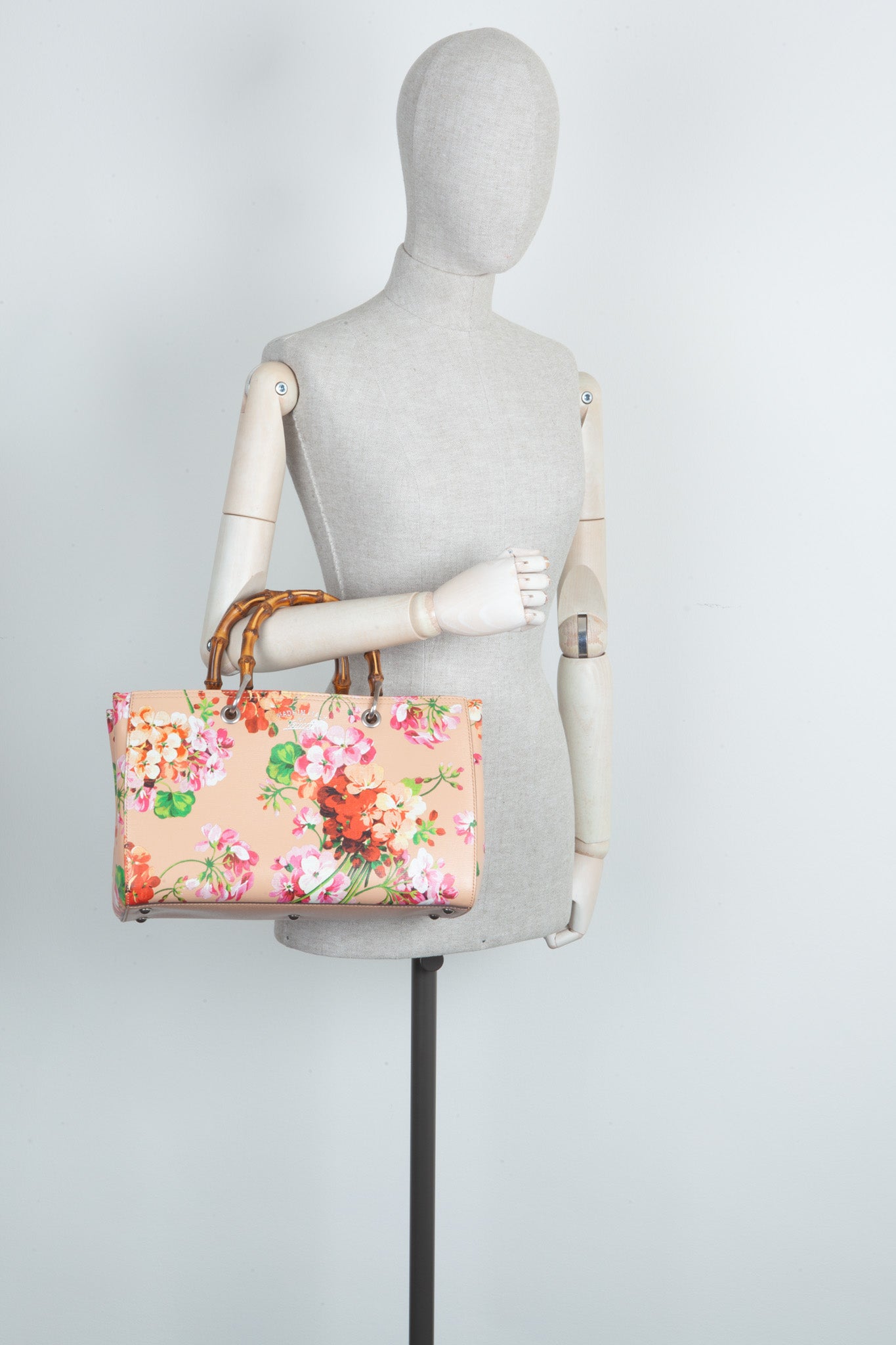 Gucci bloom tote online pink