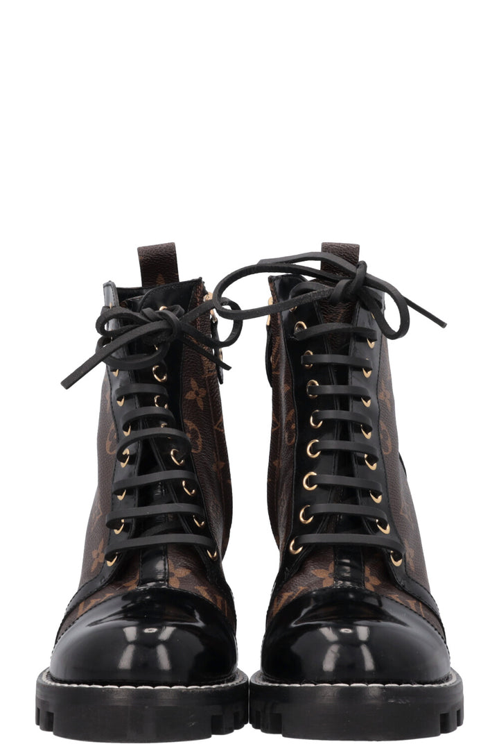 LOUIS VUITTON Star Trail Ankle Boots MNG