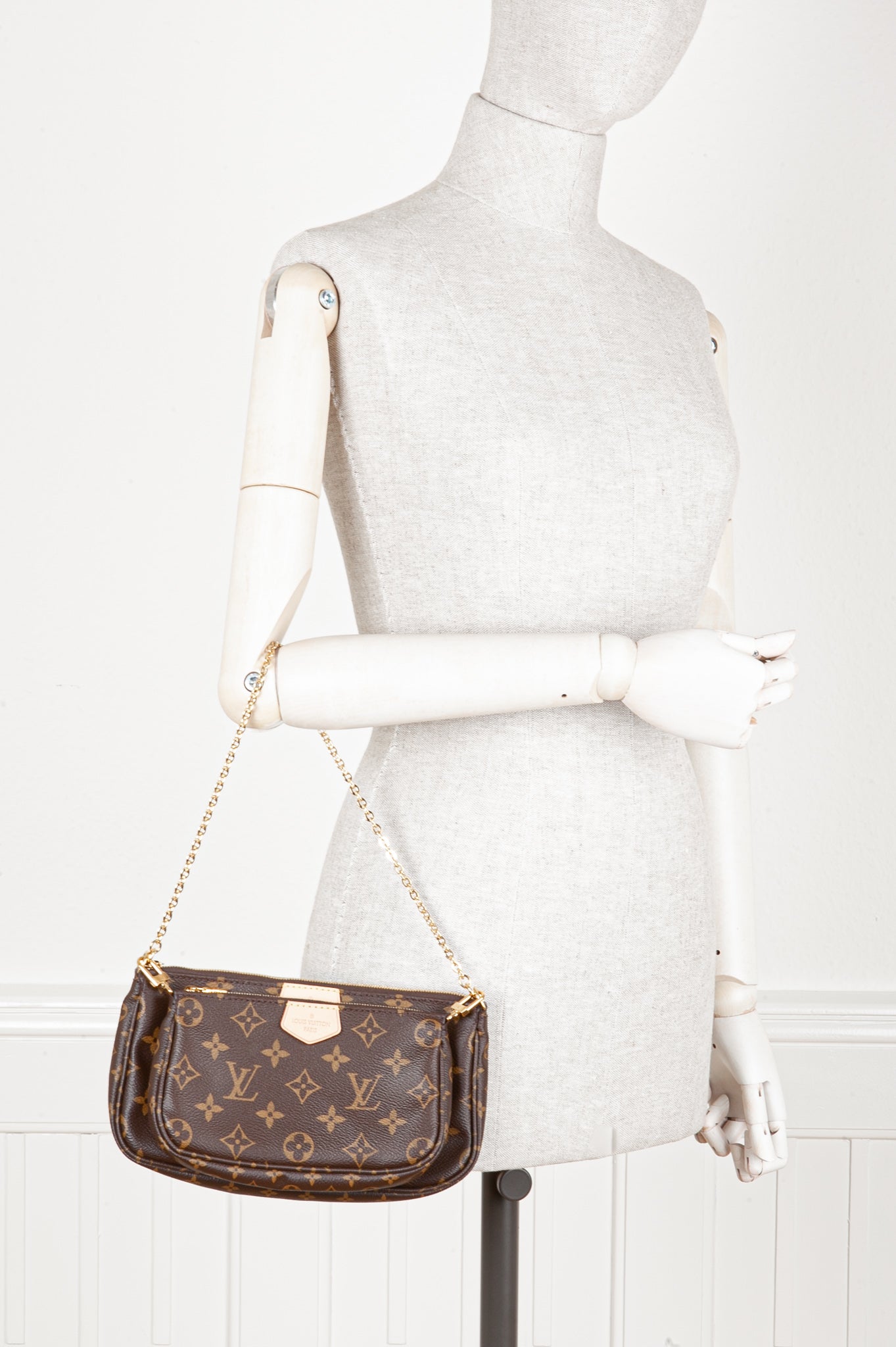 LOUIS VUITTON Multi Pochette Monogram REAWAKE