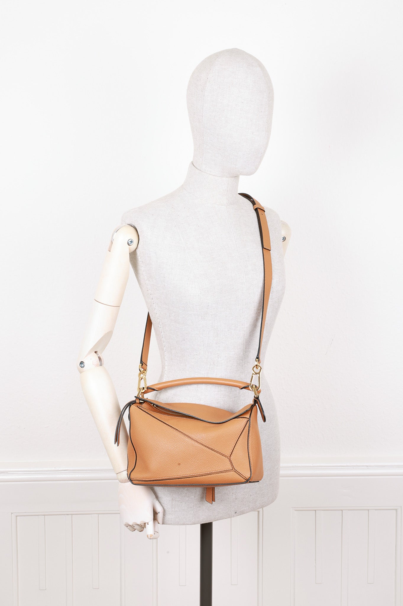 LOEWE Small Puzzle Bag Light Caramel REAWAKE